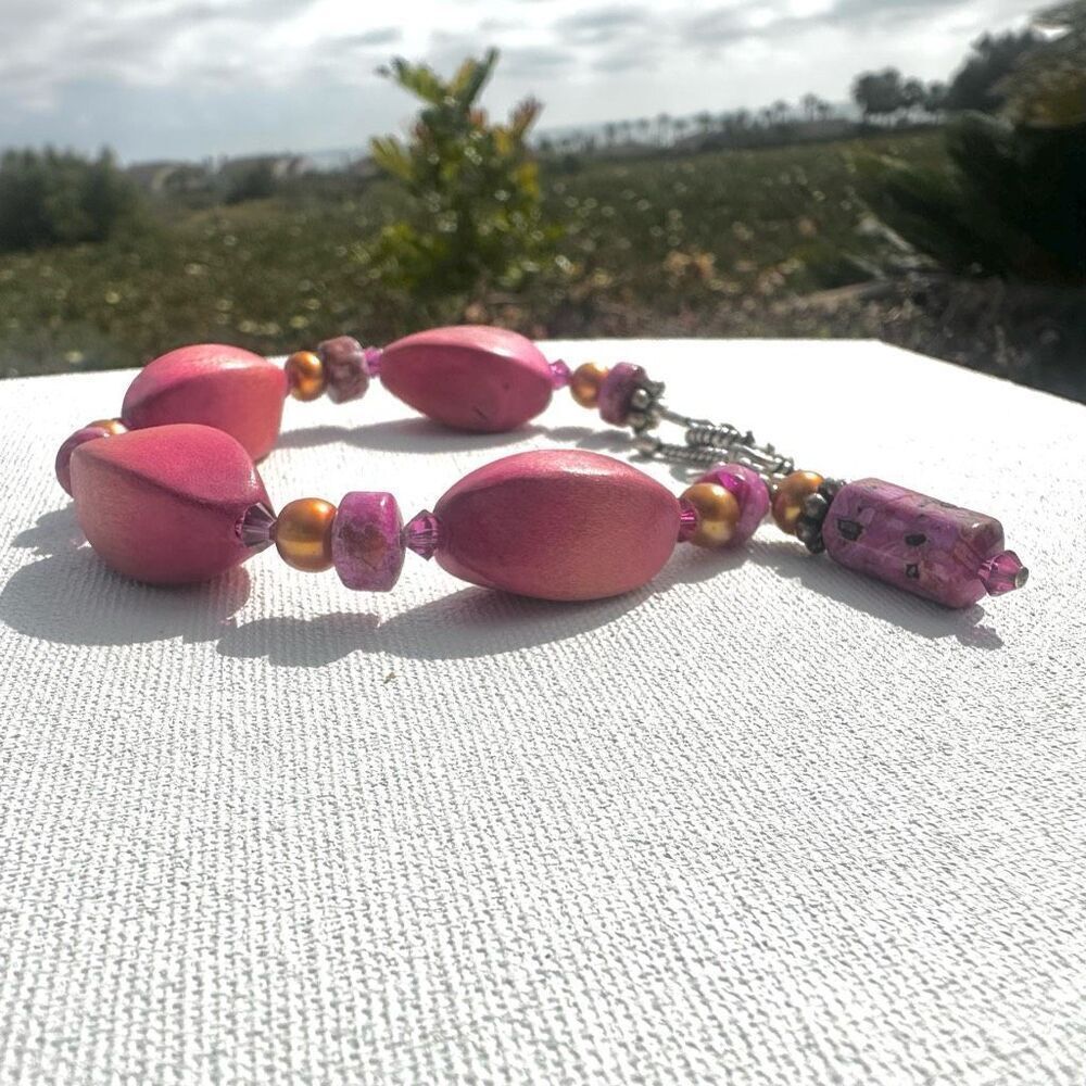 Pink beaded bracelet - Picture 3 of 10